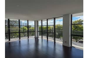 1000 Parkview Dr APT 531, Hallandale Beach, FL 33009, - MLS#A11997730