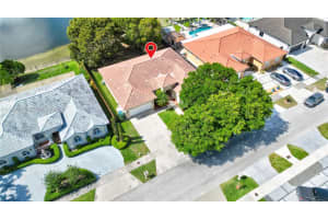 16252 Sw 42nd Ter Miami, FL 33185 - MLS#A11997737