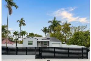 2376 NW 2nd St, Miami, FL 33125, - MLS#A11997745