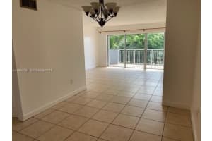 9357 Fontainebleau Blvd APT D303, Miami, FL 33172, - MLS#A11997791