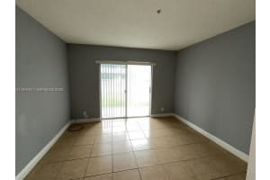 4251 Nw 5th St 108, Plantation