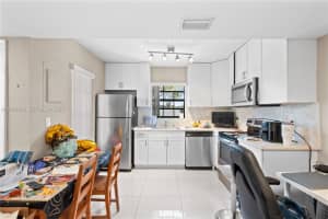 6211 Sw 138th Ct B Miami, FL 33183 - MLS#A11997845