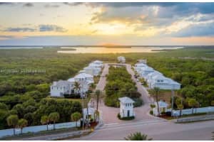 107 Ocean Estates Dr Fort Pierce, FL 34949 - MLS#A11997892