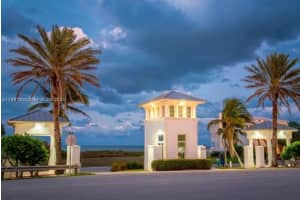 107 Ocean Estates Dr Fort Pierce, FL 34949 - MLS#A11997892