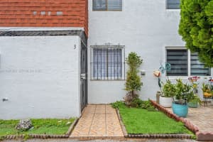 319 NW 109th Ave APT 3B, Miami, FL 33172, - MLS#A11997908
