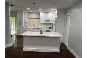 7200 NW 10th Pl, Plantation, FL 33313, - MLS#A11997923