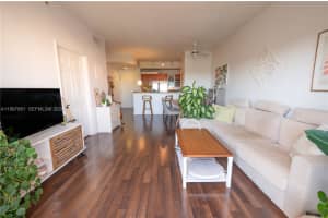 3232 Sw 22nd Ter 607 Miami, FL 33145 - MLS#A11997951