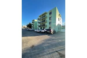 1530 Sw 2nd St 105, Miami