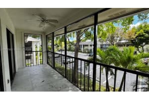 907 NE 199th St APT 204, Miami, FL 33179, - MLS#A11997993