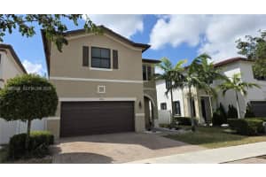 3524 W 106th St, Hialeah