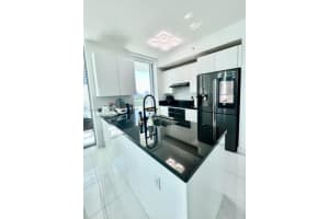 79 SW 12th St APT 1806, Miami, FL 33130, - MLS#A11998031