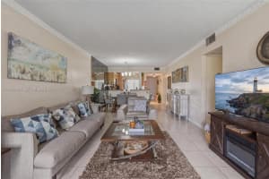 7740 NW 50th St APT 201, Lauderhill, FL 33351, - MLS#A11998042