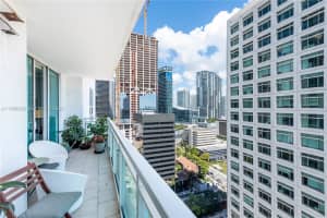 950 Brickell Bay Dr APT 2304, Miami, FL 33131, - MLS#A11998068