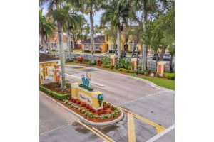 979 Ne 42nd Ter, Homestead