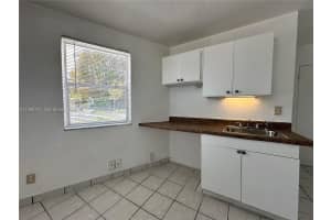 701 NW 7th Ave #1, Hallandale Beach, FL 33009, - MLS#A11998104