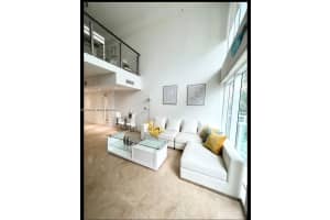 41 Se 5th St 414, Miami