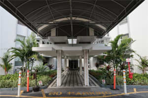 1913 S Ocean Dr 300 Hallandale Beach, FL 33009 - MLS#A11998159