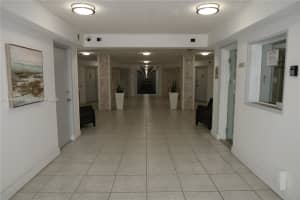 1913 S Ocean Dr 300 Hallandale Beach, FL 33009 - MLS#A11998159