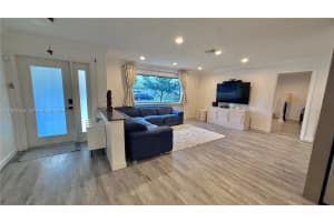 8404 Sw 26th St Davie, FL 33324 - MLS#A11998184