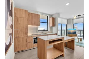 11 NE 6th St #2214, Miami, FL 33132, - MLS#A11998215