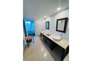 495 Brickell Ave APT 2707, Miami, FL 33131, - MLS#A11998234