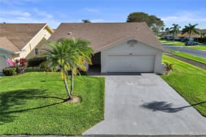 5287 Tiffany Anne Cir, West Palm Beach