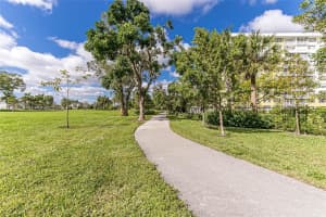 4350 Hillcrest Dr APT 303, Hollywood, FL 33021, - MLS#A11998259