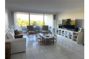 177 Ocean Lane Dr 512, Key Biscayne
