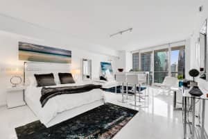 475 Brickell Ave APT 3310, Miami, FL 33131, - MLS#A11998285