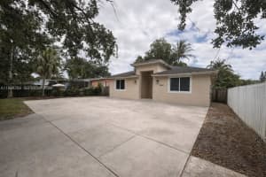3166 Nw 170th St, Miami Gardens