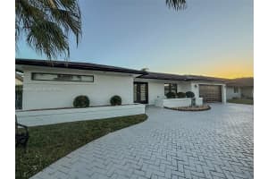 11820 NW 23rd St, Pembroke Pines, FL 33026, - MLS#A11998324