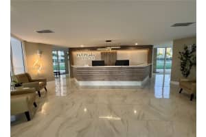 18011 Biscayne Blvd 1003, Aventura