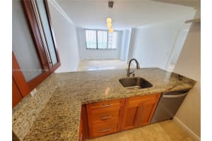 540 Brickell Key Dr APT 1020, Miami, FL 33131, - MLS#A11998336