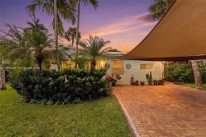 704 SW 14th St, Fort Lauderdale, FL 33315, - MLS#A11998343