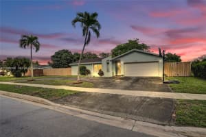 460 Sw 66th Ave, Margate