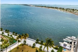 150 Se 25th Rd 12b, Miami