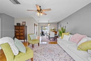 5214 W Park Rd Hollywood, FL 33021 - MLS#A11998434