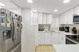 840 NW 87th Ave APT 405, Miami, FL 33172, - MLS#A11998442