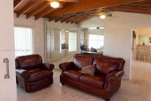 1135 NW 32nd Ct, Miami, FL 33125, - MLS#A11998443