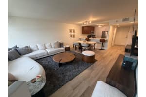 1925 Brickell Ave 2003, Miami