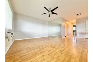 455 Golden Isles Dr 309, Hallandale Beach