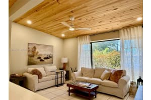 4030 Ne 13th Ave Pompano Beach, FL 33064 - MLS#A11998547