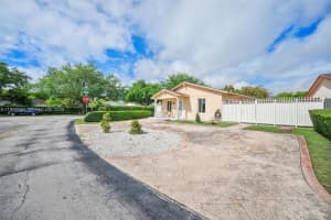 4218 Sw 138th Ct Miami, FL 33175 - MLS#A11998581