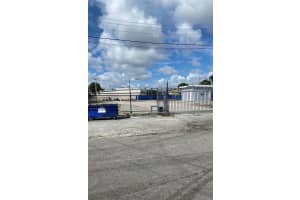 300 Nw 79th St Miami, FL 33150 - MLS#A11998590