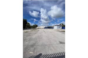 300 Nw 79th St Miami, FL 33150 - MLS#A11998590