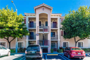 22801 Sw 88th Pl 204, Cutler Bay