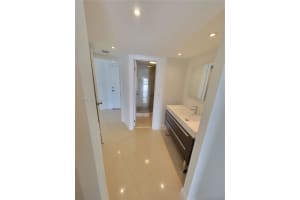3301 N Country Club Dr APT 811, Aventura, FL 33180, - MLS#A11998627
