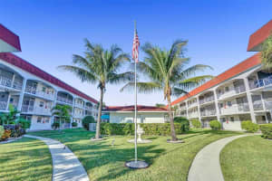 580 Egret Dr 212 Hallandale Beach, FL 33009 - MLS#A11998659