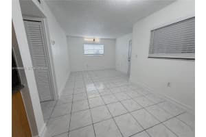 2565 W 56th St APT 101, Hialeah, FL 33016, - MLS#A11998665