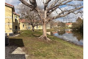 565 Vista Isles Dr 2024 Sunrise, FL 33325 - MLS#A11998666